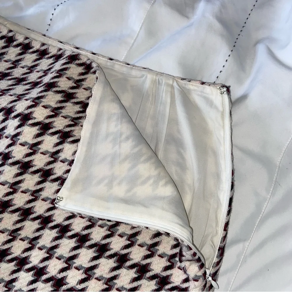 White House Black Market Houndstooth Boot Skirt - Picture 4 of 5